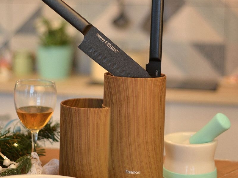 УХОД ЗА НОЖАМИ