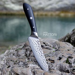 Поварской нож HATTORI 16см hammered (420J2 сталь)