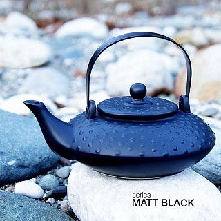 Заварочный чайник 750 мл с ситечком, цвет ЧЕРНЫЙ (керамика)